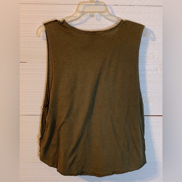 Sleeveless Tee by Forever 21.  Size Medium. - Picture 7 of 8